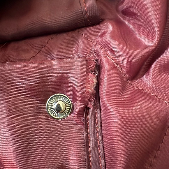 Women's Reversible Sherpa Vest - Maroon/Cream - Picture 7 of 7